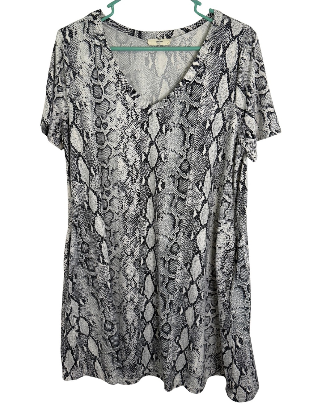 3/$20 entro Snake Print V-Neck Short Sleeve Knee Length Dress Size Medium